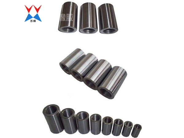 成排的钢筋套筒