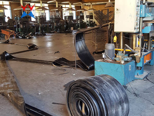 背贴橡胶止水带